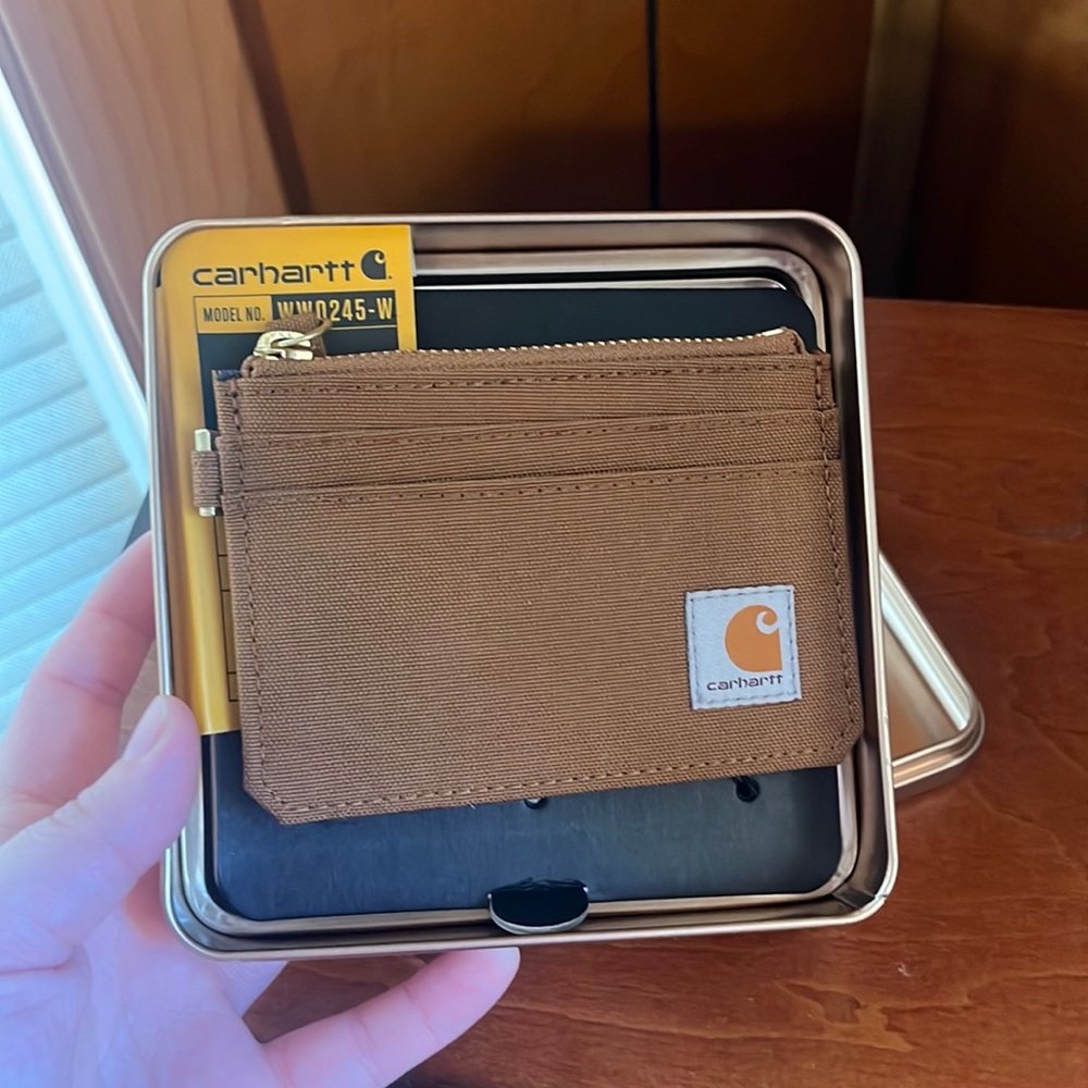 Carhartt “cardholder” wallet